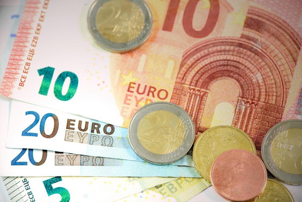 Επίδομα σε ελεύθερους επαγγελματίες και ατομικές: Τι θα γίνει με όσους δεν πληρώθηκαν
