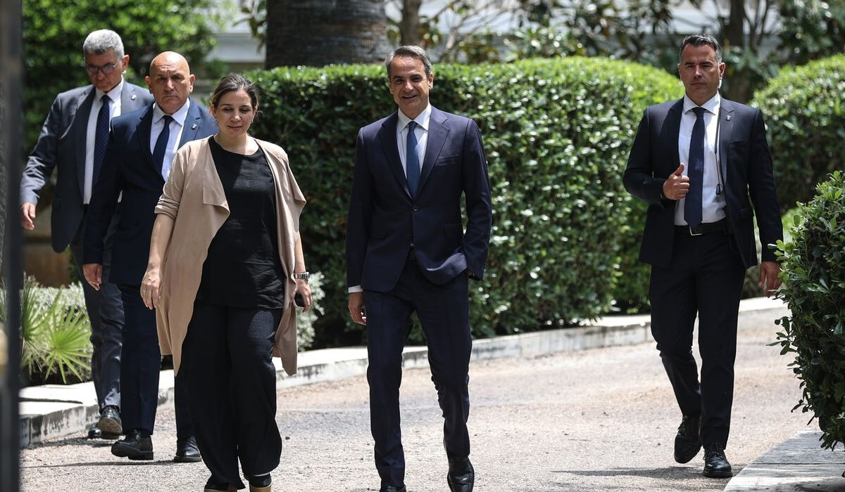 Τους «βουλευτές του καναπέ» φοβάται η ΝΔ – Ειδικό σχέδιο για Βουλή χωρίς τη «Νίκη»