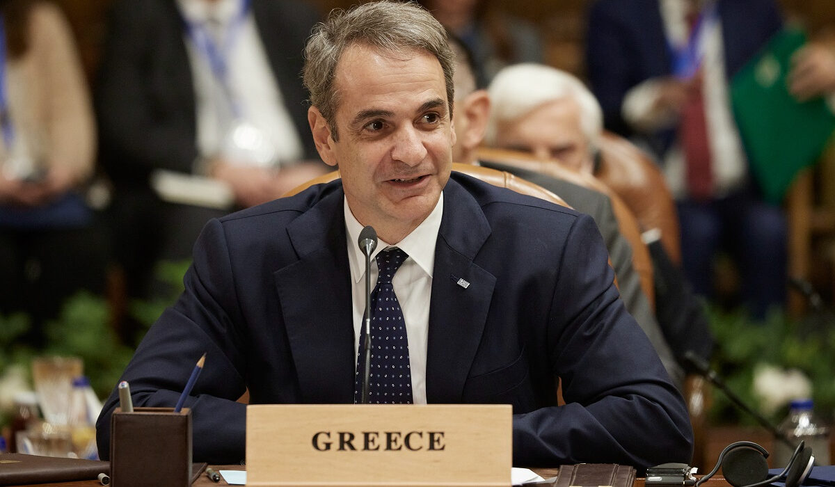 Στη Σαουδική Αραβία με «κλεισμένο» τον Πρόεδρο ο Κυριάκος