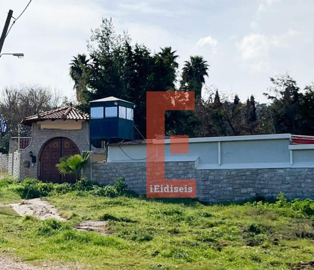 Μάνδρα: «Αστακός» το σπίτι του Χρήστου Γιαλιά ακόμη και με υπερυψωμένη σκοπιά – Είχε τέσσερα τεθωρακισμένα οχήματα
