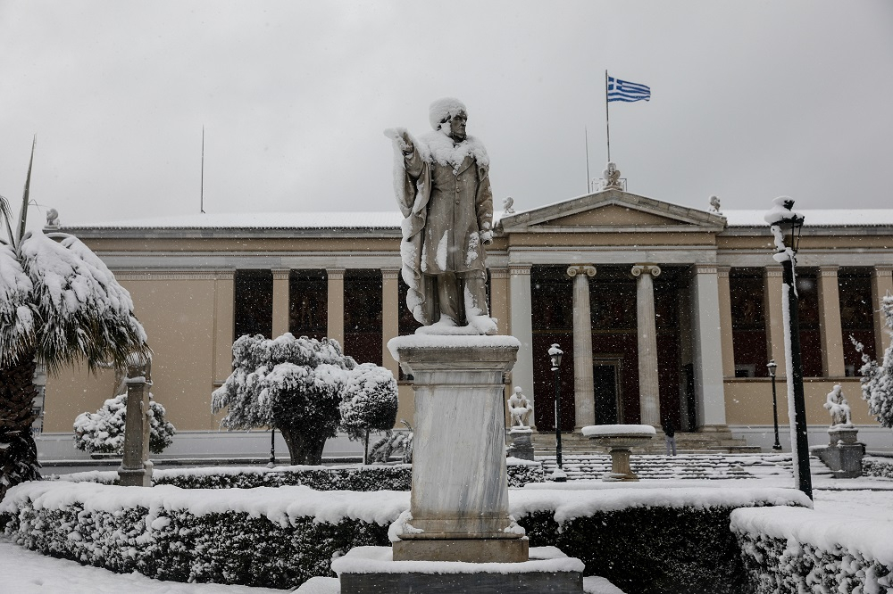 Το επιτελικό κράτος κράτος πνίγηκε στο χιόνι: Lockdown σε ότι …λειτουργεί!