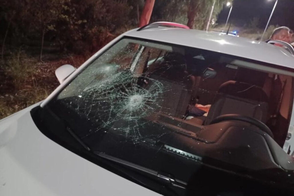 Άγνωστοι έστησαν ενέδρα στον δήμαρχο Λαμίας – Έσπασαν τα τζάμια του ΙΧ του
