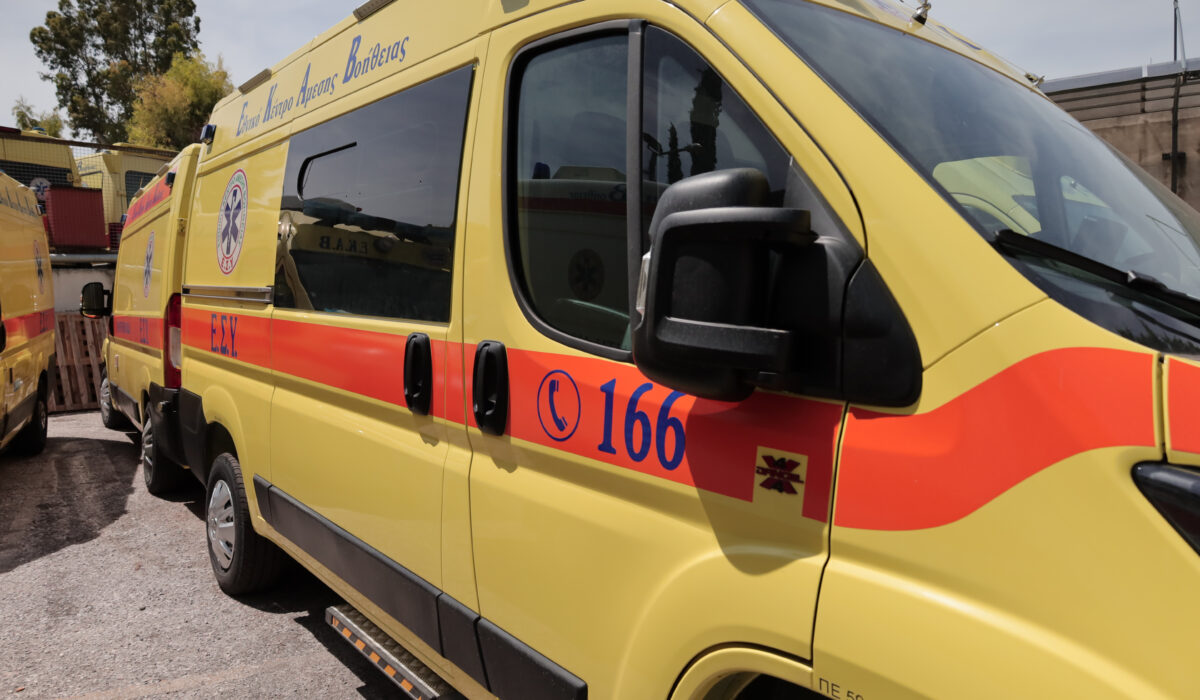 Σοκ στην Αρτέμιδα: 17χρονος μαθητής πέθανε στον ύπνο του – Είχε κοιμηθεί σε σπίτι φίλου του