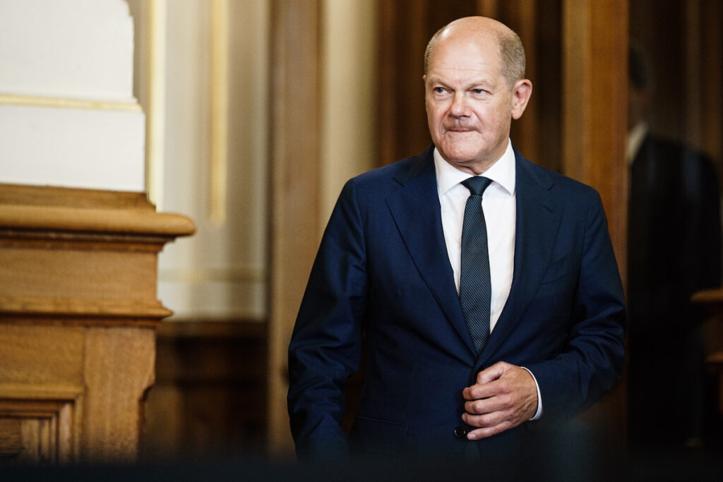 Βουλευτές και ευρωβουλευτές του SPD ζητούν από Σολτς συμφωνία με τη Ρωσία