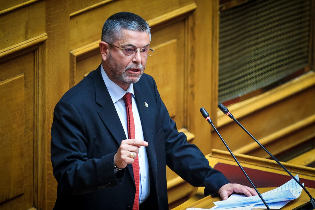 Γάμος ομόφυλων ζευγαριών: Ομοφοβικό κρεσέντο από τον Παύλο Σαράκη της Ελληνικής Λύσης