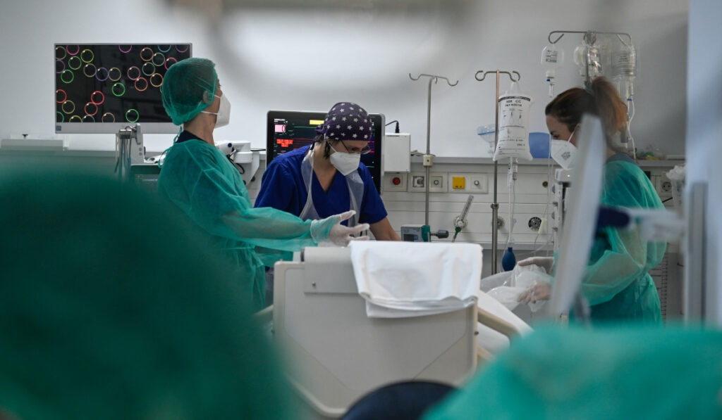 Τραγωδία στη Σητεία: 40χρονη μητέρα πέθανε από «κεραυνοβόλο μυοκαρδίτιδα»