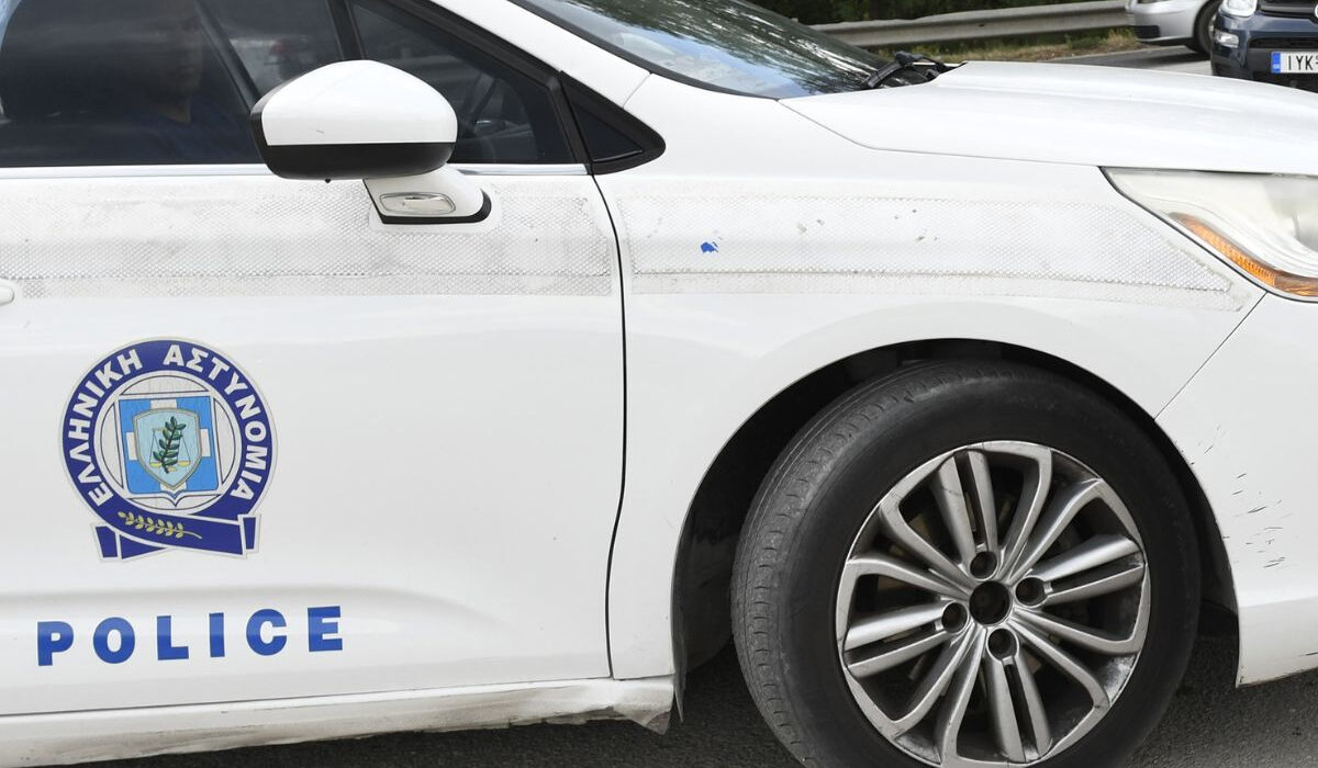 Θεσσαλονίκη: Προσποιήθηκαν τους συντηρητές ανελκυστήρων και της έκλεψαν 35.000 ευρώ