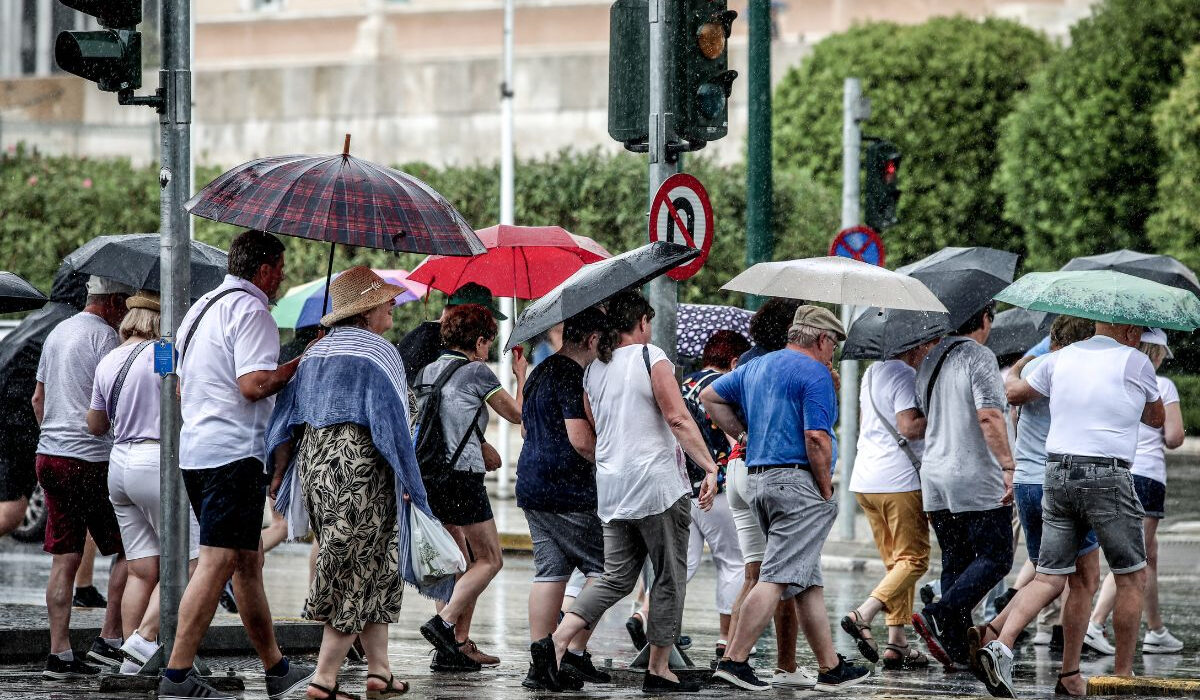 «Μπουρίνια» μεταξύ μετεωρολόγων για την κακοκαιρία που έρχεται – Τι θα γίνει στη Θεσσαλία