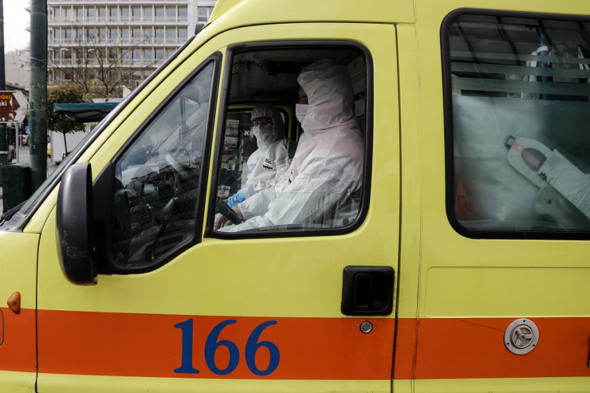 Κορονοϊός: Οι 300 έλεγχοι κρίνουν τα νέα μέτρα, αγωνία για τα νέα «ορφανά» κρούσματα