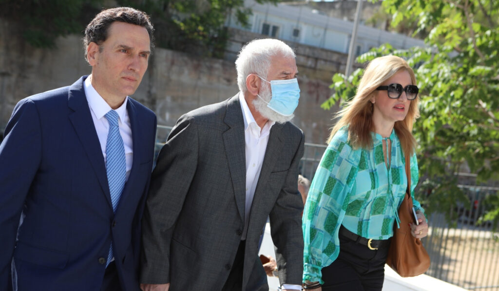 Δίκη Φιλιππίδη: Κατ’ αντιπαράσταση εξέταση του Μπιμπίλα με τη Νίνου ζητά η υπεράσπιση