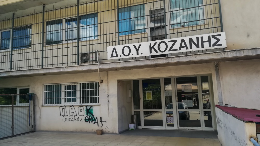 Επίθεση με τσεκούρι στην Κοζάνη: Προφυλακιστέος ο δράστης – Μεταφέρεται στον Κορυδαλλό