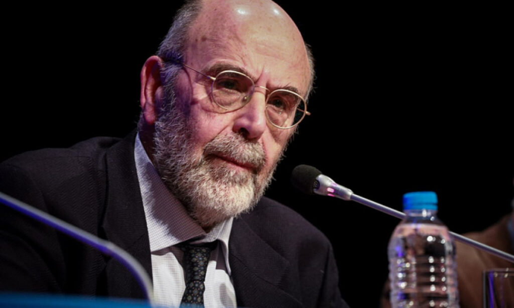 Αντώνης Λιάκος: Η εμπρηστική σύνδεση των δύο απειλών από Μητσοτάκη