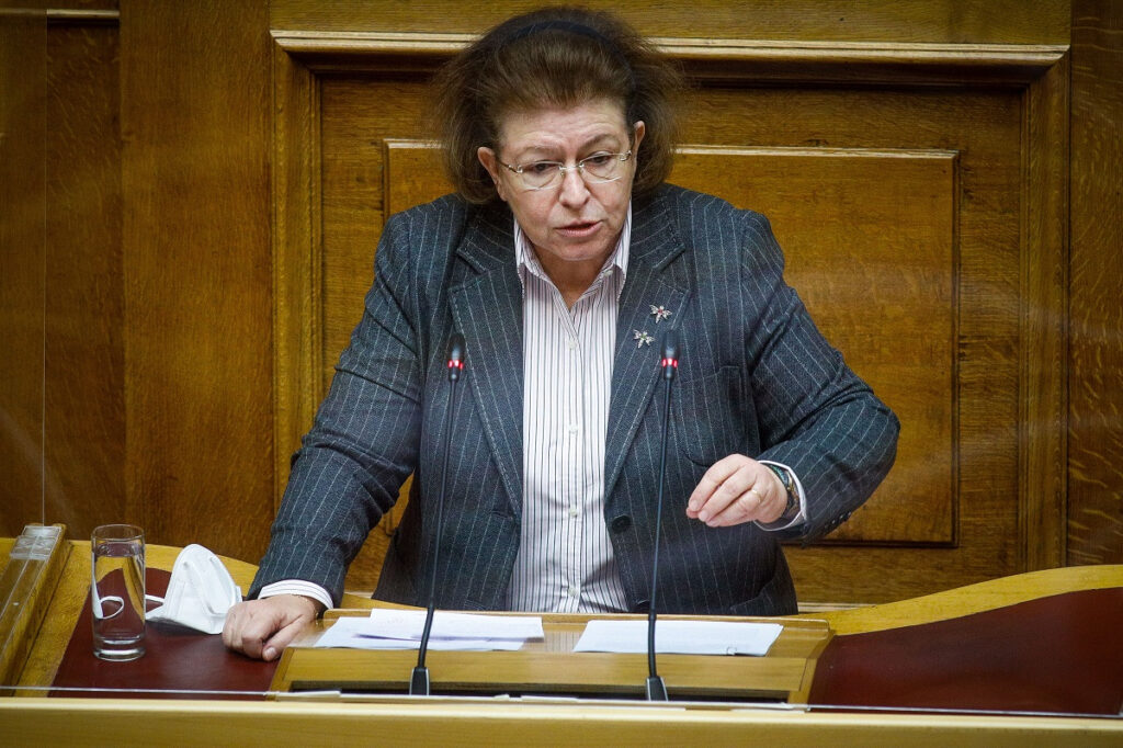 Λίνα Μενδώνη: Απάτη