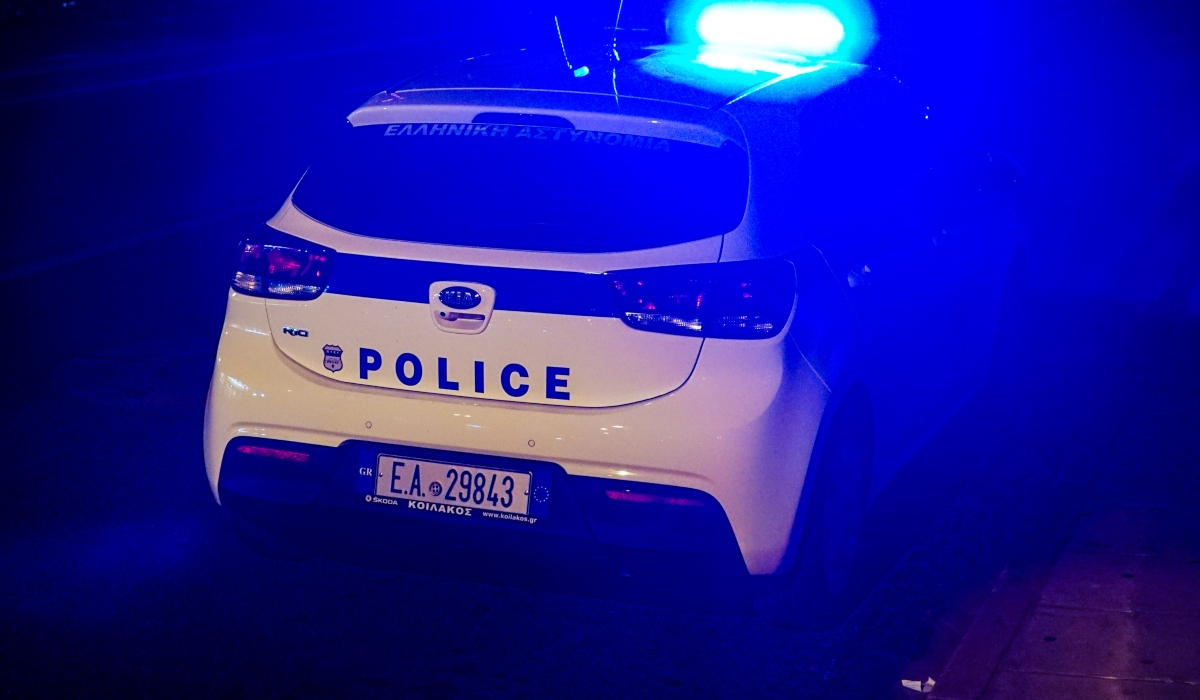 Έκρηξη με τρεις τραυματίες στη Βραυρώνα