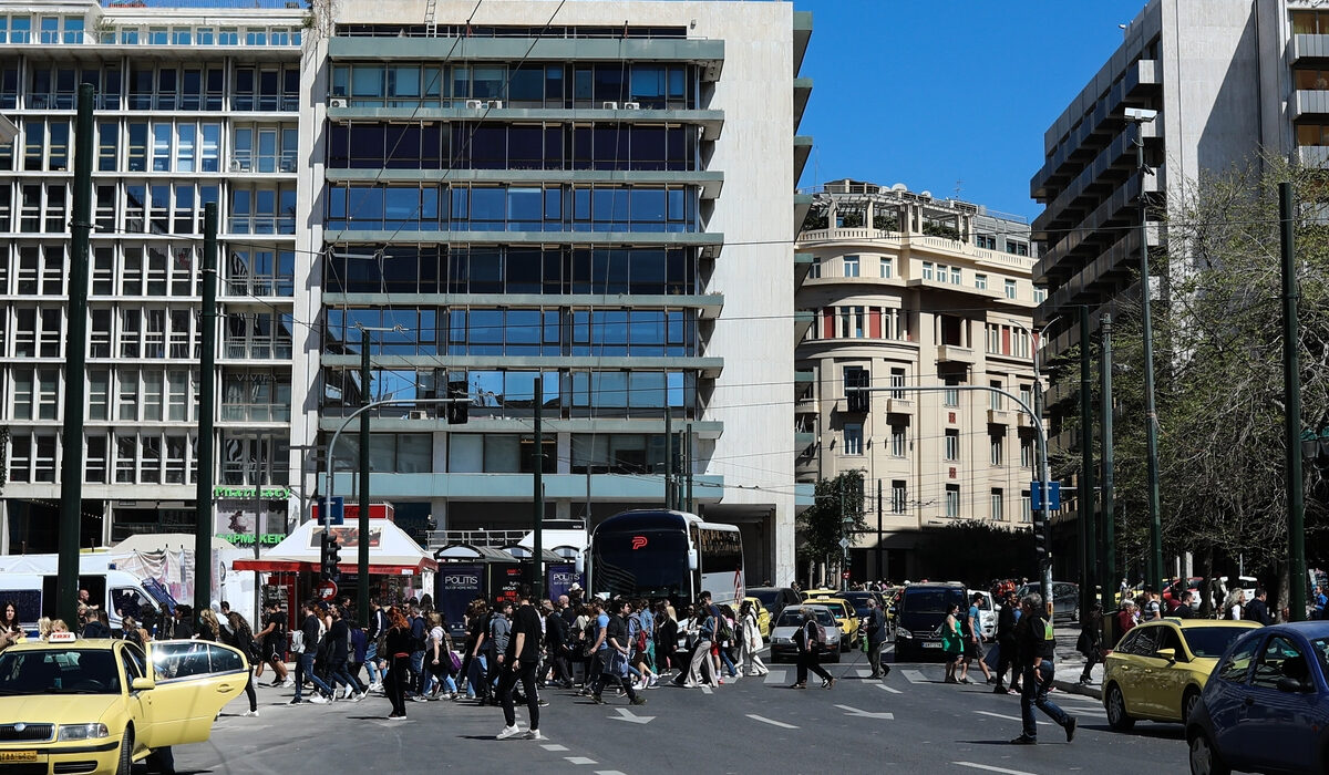 Καιρός: Ζέστη με 5 βαθμούς πάνω από το κανονικό – Η πρόγνωση του Meteo