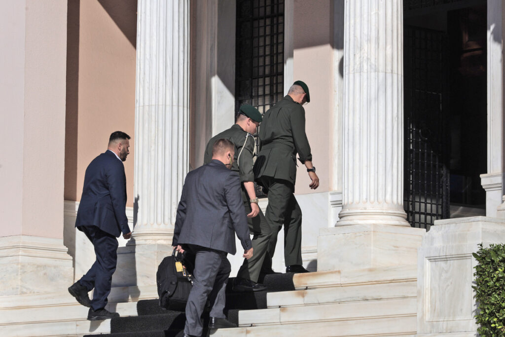 Συνεδριάζει το ΚΥΣΕΑ για την κρίση στη Μ. Ανατολή – Στο τραπέζι το μεταναστευτικό και ο επαναπατρισμός Ελλήνων από Λίβανο και Ισραήλ