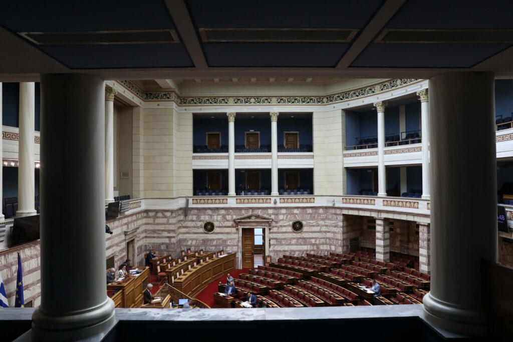 Στη Βουλή σήμερα οι υποκλοπές Ανδρουλάκη: Βαθαίνει το ρήγμα κυβέρνησης – ΠΑΣΟΚ