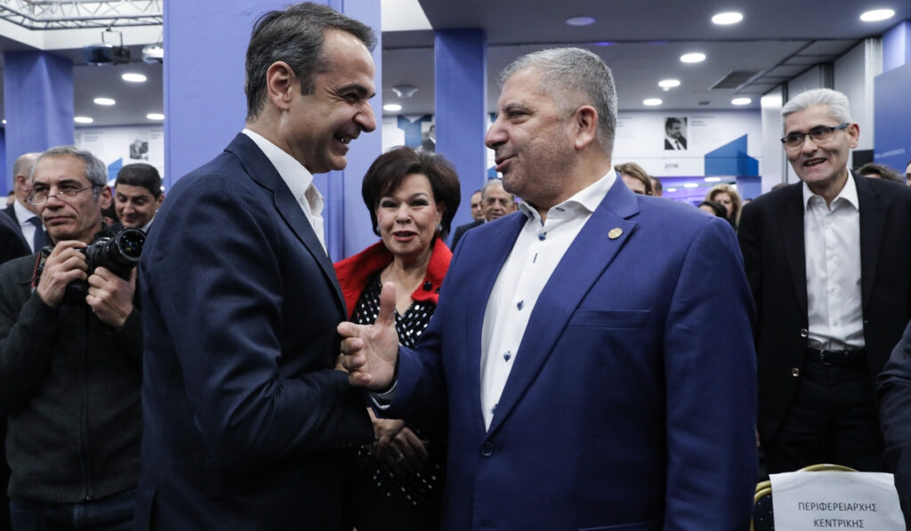 Ένα «βαρύ ζεϊμπέκικο» έκανε ναρκοπέδιο για τον Κ. Μητσοτάκη την Αττική