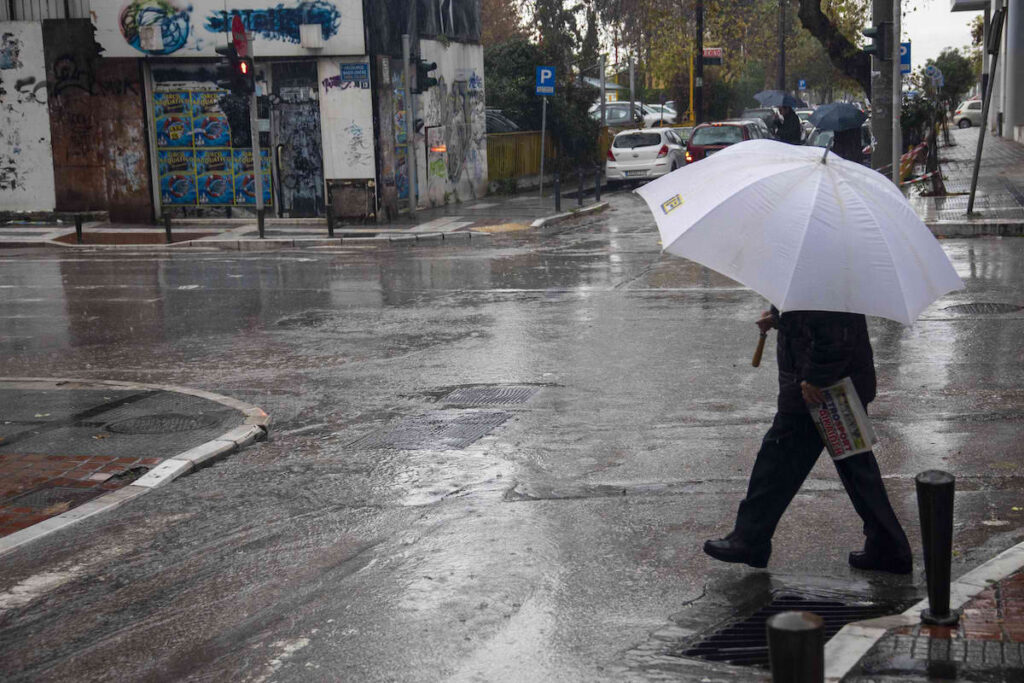 Κύμα κακοκαιρίας στη χώρα με καταιγίδες – Πού θα ρίξει πολύ νερό σήμερα
