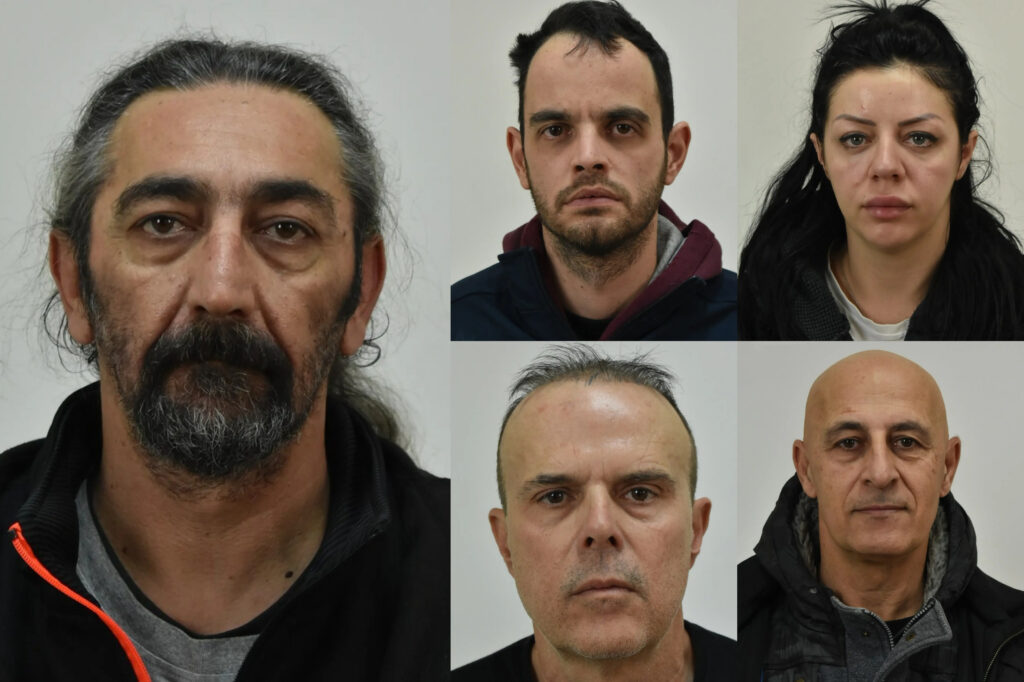 Κολωνός: Η Λορέλα και οι υπόλοιποι τέσσερις κατηγορούμενοι για τη υπόθεση μαστροπείας