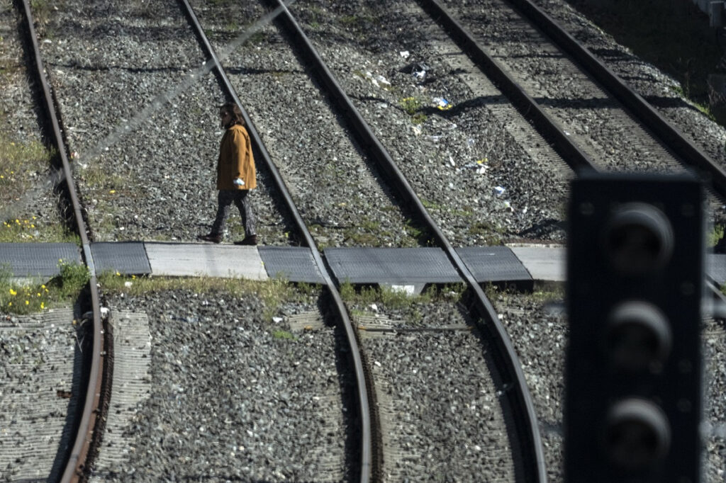 Μέλος της Επιτροπής Εμπειρογνωμόνων για τα Τέμπη αδειάζει την κυβέρνηση