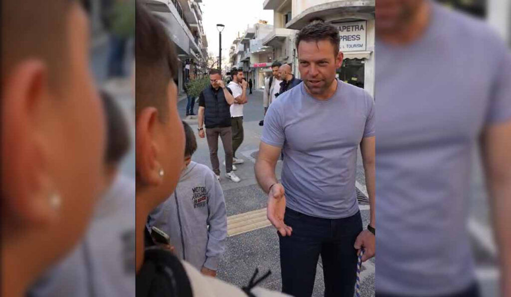 «Οι αστυνομικοί του Μητσοτάκη μας έσπρωχναν» – Τι απάντησε ο Στέφανος Κασσελάκης σε νεαρό μαθητή
