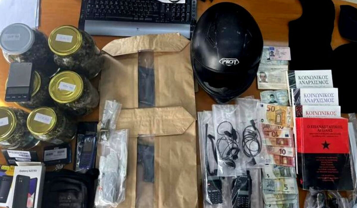 Πάτρα: Φωτογραφίες από το κρησφύγετο των 7 ληστών – Ανάμεσά τους και ο γιος του «Στέλιου» της 17Ν