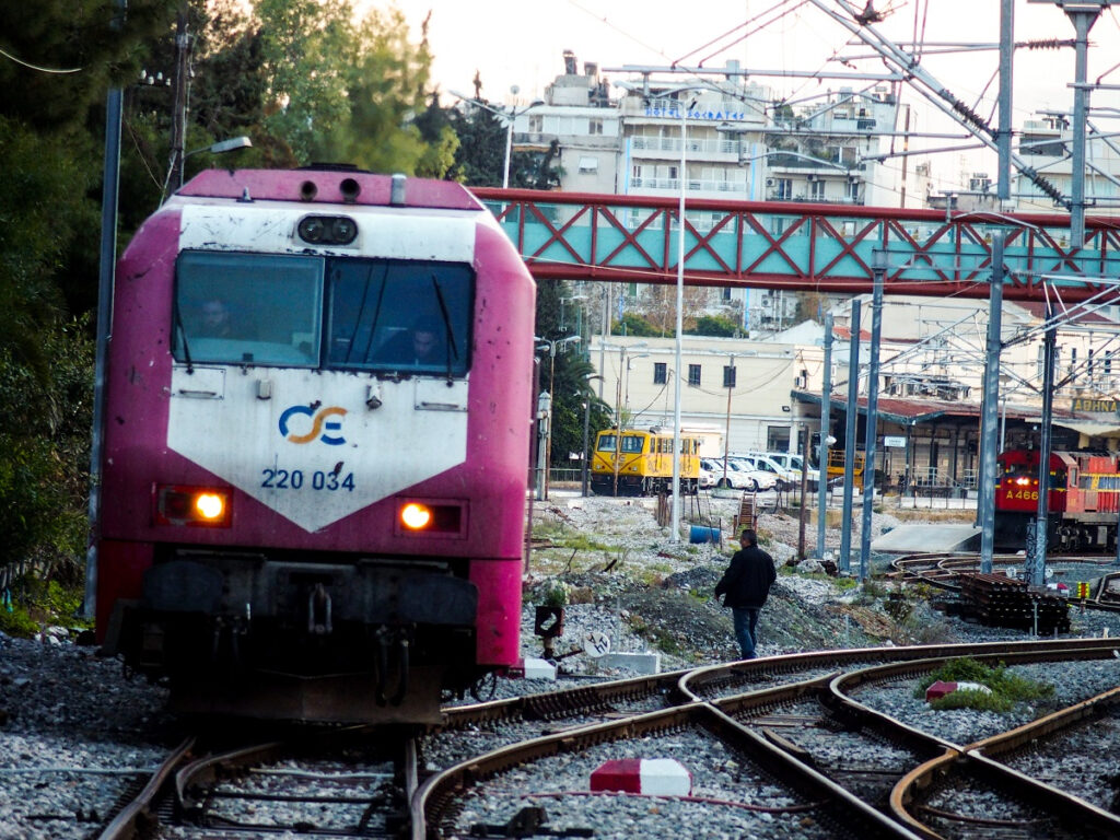 Σύγκρουση τρένου με αγριογούρουνα στην Τιθορέα