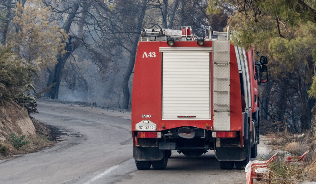 Φωτιά τώρα στο στο Πλατυγιάλι Αστακού