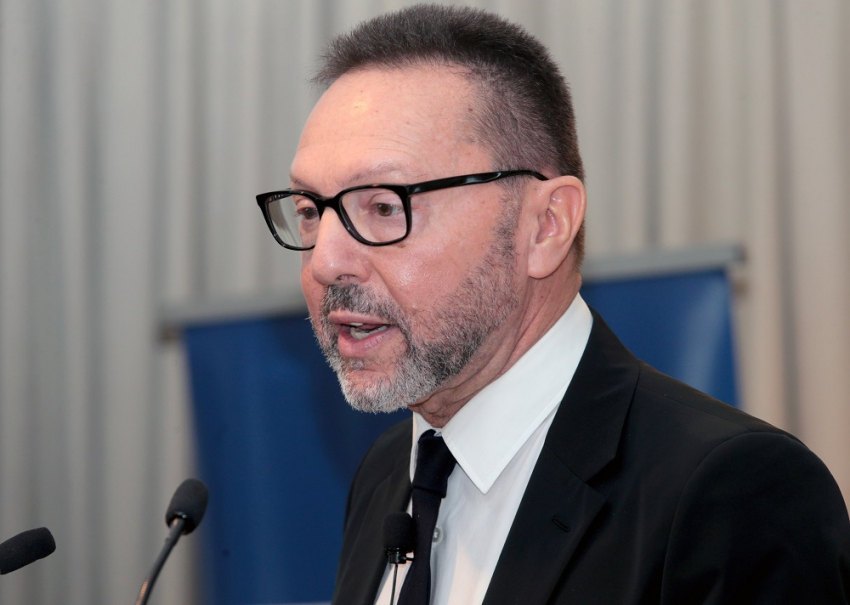 Δέκα δισεκατομμύρια ευρώ για την ρευστότητα των ελληνικών τραπεζών διεκδικεί ο Γιάννης Στουρνάρας από την ΕΚΤ