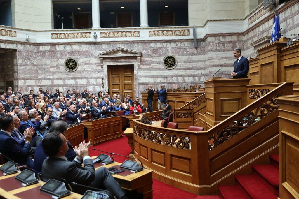 Πρωτοφανείς εκβιασμοί της κυβέρνησης υπέρ των εκλεκτών της στην αυτοδιοίκηση