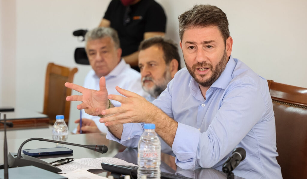 Ολόκληρο τον φάκελο της ΕΥΠ για τις υποκλοπές ζήτησε το ΠΑΣΟΚ