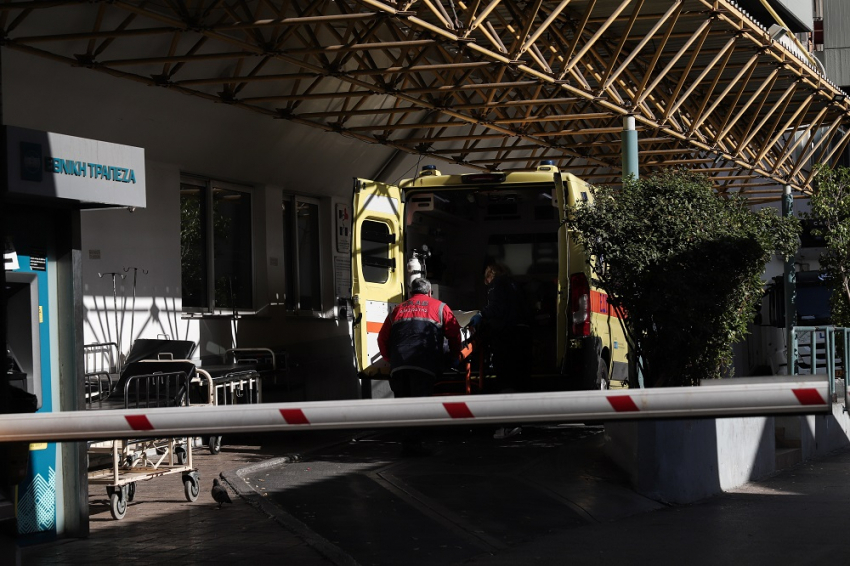 Θεσσαλονίκη – Διευθυντές ΜΕΘ: Δεν υπάρχουν κρεβάτια, ασθενείς διασωληνώνονται σε απλούς θαλάμους