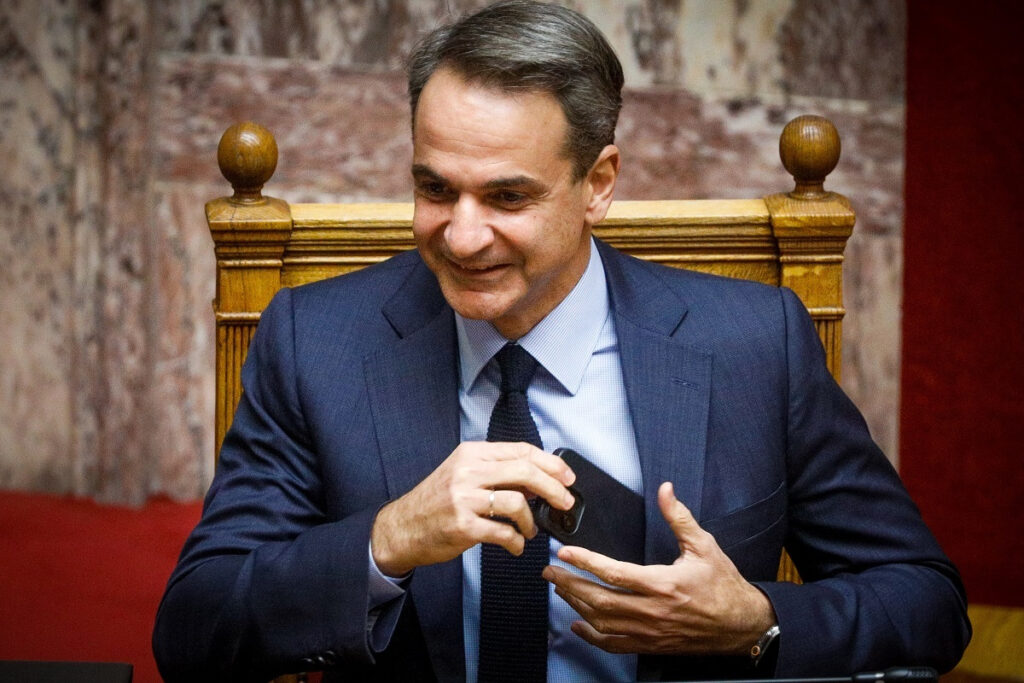 Τρεις «μαύρες τρύπες» στο εκλογικό σώμα για τη ΝΔ: Νέοι, Βόρεια Ελλάδα και κεντρώοι