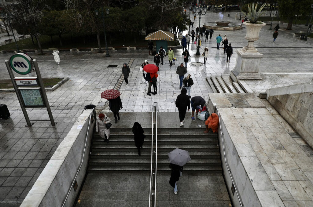Η πορεία της κακοκαιρίας τις επόμενες ώρες – Οι χάρτες με τις περιοχές – Δείτε LIVE