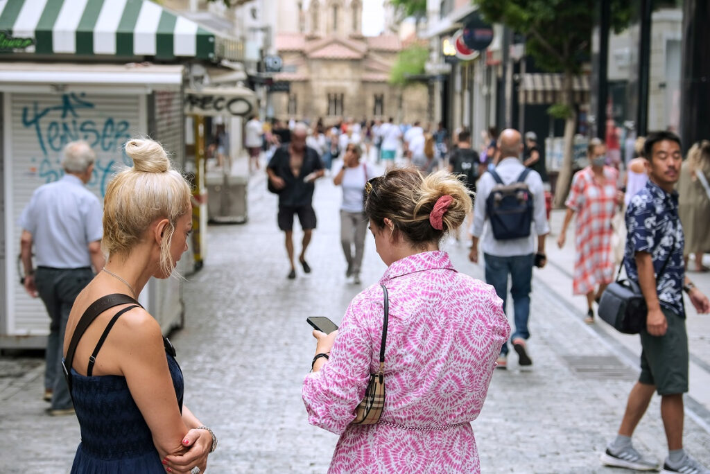 Η πορεία της πανδημίας το φθινόπωρο – Τι περιμένει ο ΕΟΔΥ