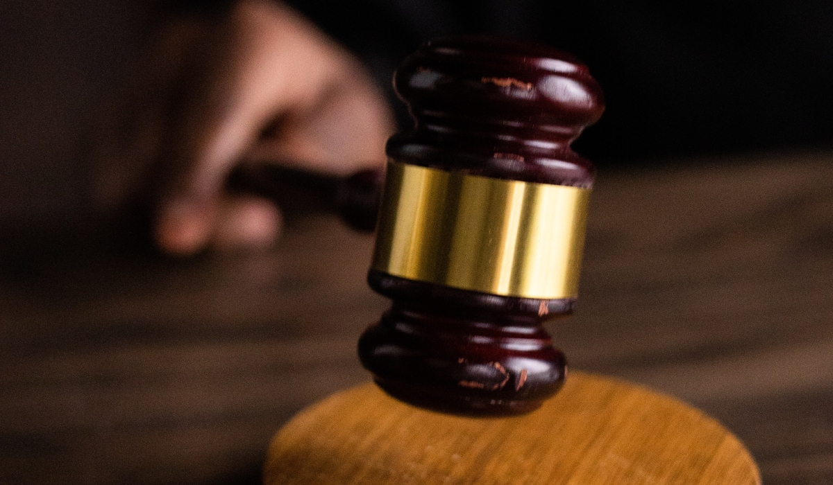 Ηράκλειο: Καταδικάστηκε μητέρα που δεν έστελνε το παιδί της στο σχολείο λόγω κορονοϊού