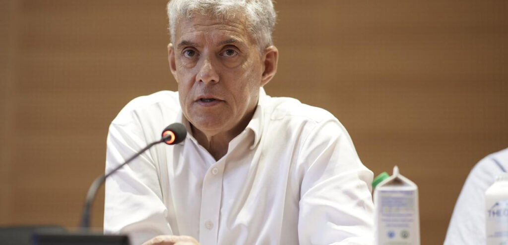 Μαξίμου «αδειάζει» Αγοραστό: Δεν αναβάλλονται οι περιφερειακές εκλογές