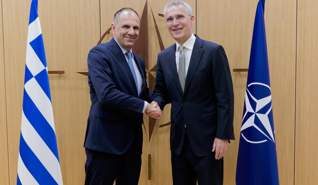Γεραπετρίτης: Να εξασφαλίζεται ότι νατοϊκοί εξοπλισμοί δεν χρησιμοποιούνται κατά νατοϊκών συμμάχων