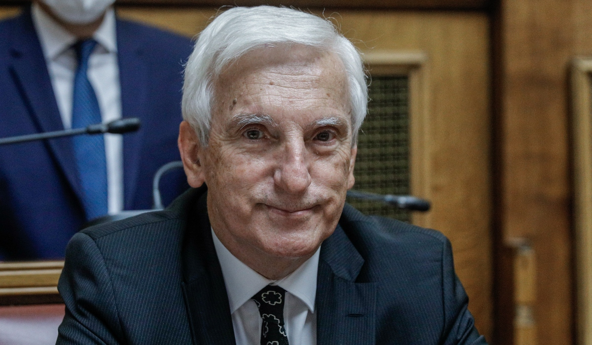 Εξεταστική για υποκλοπές: «Αγκαζέ» με το απόρρητο και ο Δεμίρης