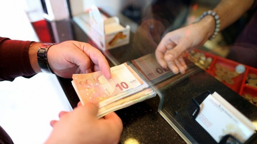 Δώρο Πάσχα: Οι πρώτες καταγγελίες για την πληρωμή