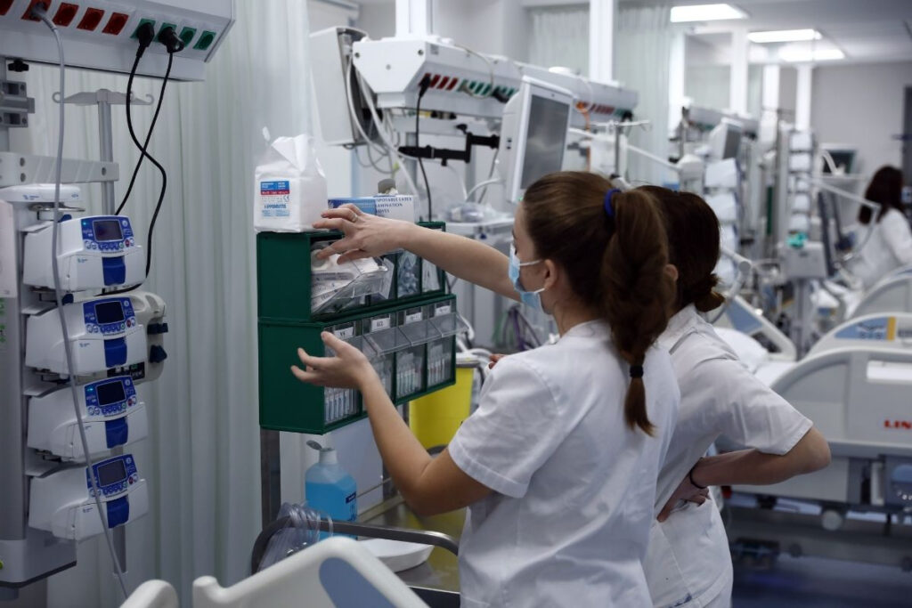 Θεσσαλονίκη: Στη ΜΕΘ νοσηλεύεται 42χρονος που πήρε φωτιά ενώ έψηνε το αρνί