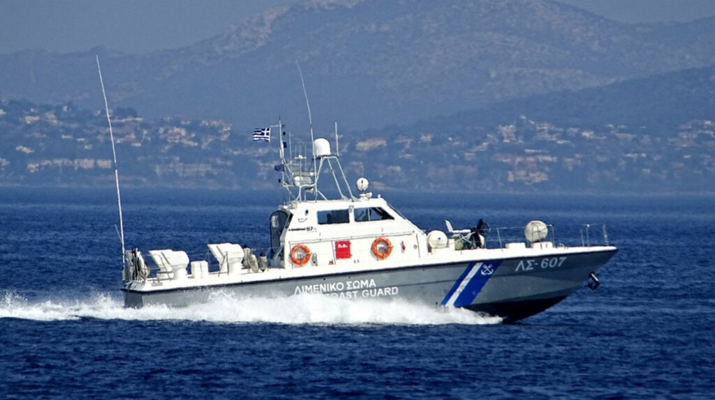 Σαλαμίνα: Χωρίς τις αισθήσεις του εντοπίστηκε ο 62χρονος κωπηλάτης που αγνοείτο από το απόγευμα