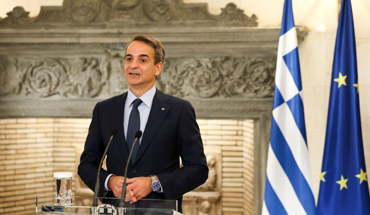 Ο Μητσοτάκης «υπέκλεψε» και την ιστορία – Η «Ομάδα Αηδίας» της ΝΔ και το Πολυτεχνείο
