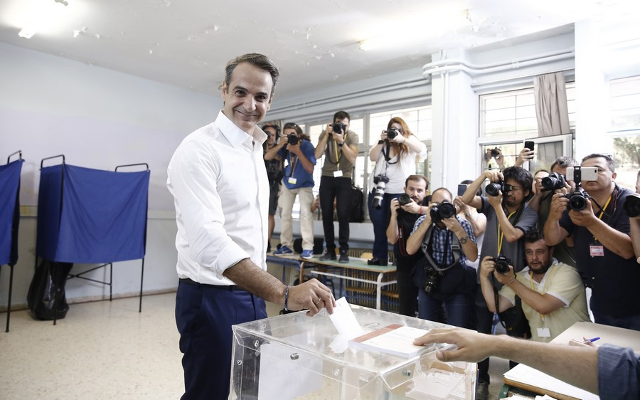 Μητσοτάκης: «Οι Έλληνες και Ελληνίδες παίρνουν την τύχη του τόπου στα χέρια τους»
