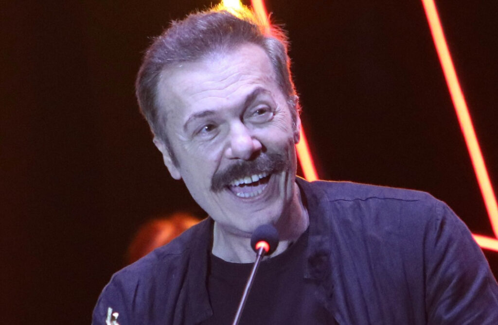 Λάζαρος Γεωργακόπουλος: Πέρασα μια εφηβεία πολύ έξαλλη – είμαι τυχερός που δεν μου συνέβη κάτι σοβαρό