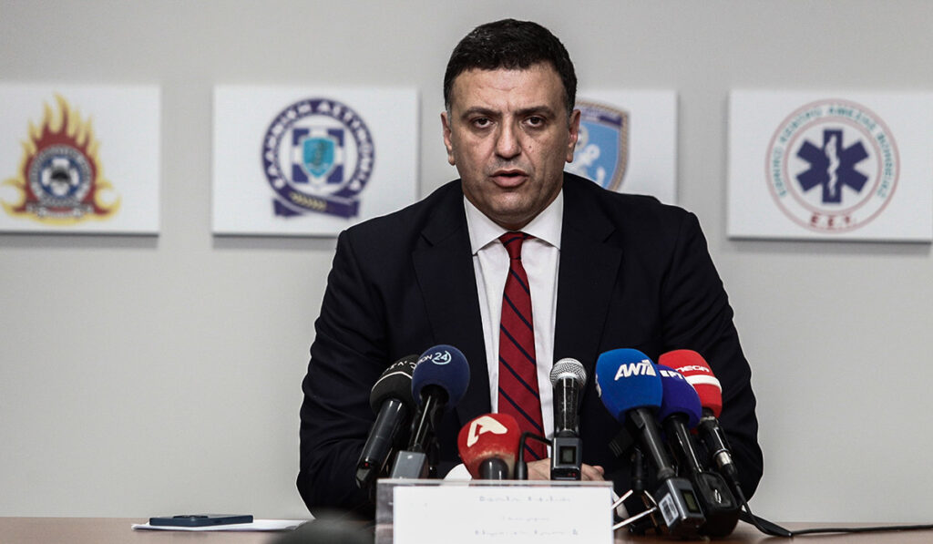 Έκκληση Κικίλια: Στηρίξτε την προσπάθεια των πυροσβεστών, ώστε να κάνουν το καθήκον τους