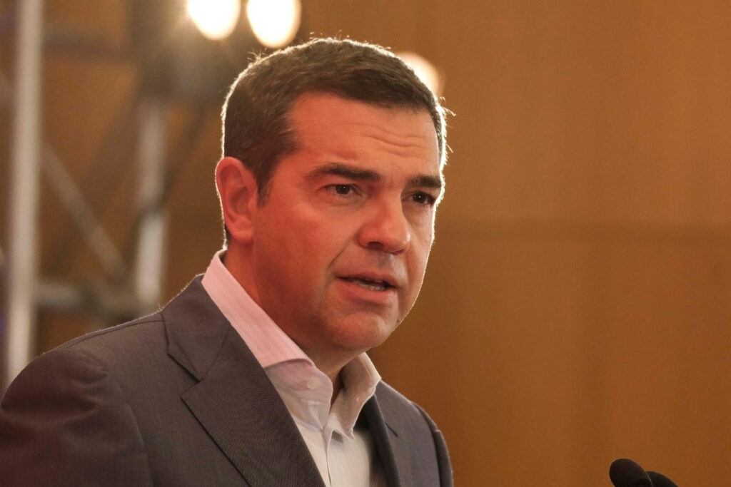 Τσίπρας: Σφοδρή επίθεση εφ’ όλης της ύλης με επιτελικό χάος και ολίγη… από Φουρθιώτη