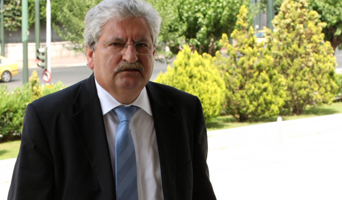 Εισαγγελέας Διώτης: «Έφυγε» στο γλέντι με τους φίλους του…