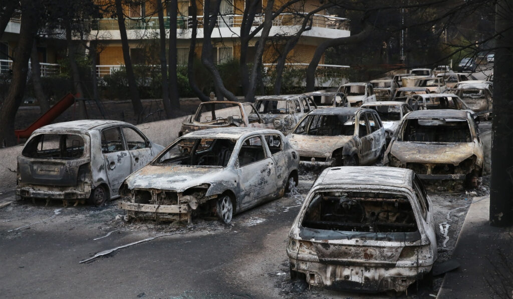 Μάτι: «Με τα μέσα που είχαμε κάναμε ό,τι μπορούσαμε» – Η απολογία του Διοικητή του Ενιαίου Συντονιστικού Κέντρου Επιχειρήσεων